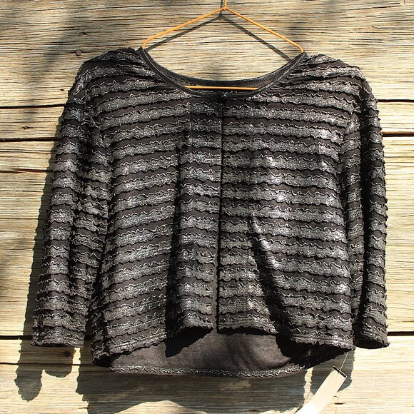 'Connected Apparel' DEADSTOCK NWT black and silver metallic cropped shrug - Picture 1 of 6